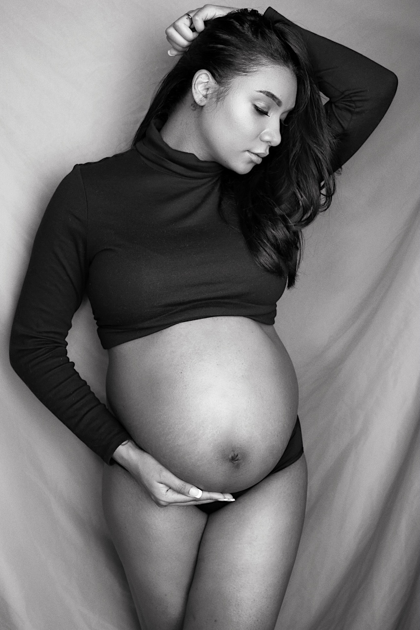 Tips & Ideas For A Beautiful Maternity Photo Shoot!